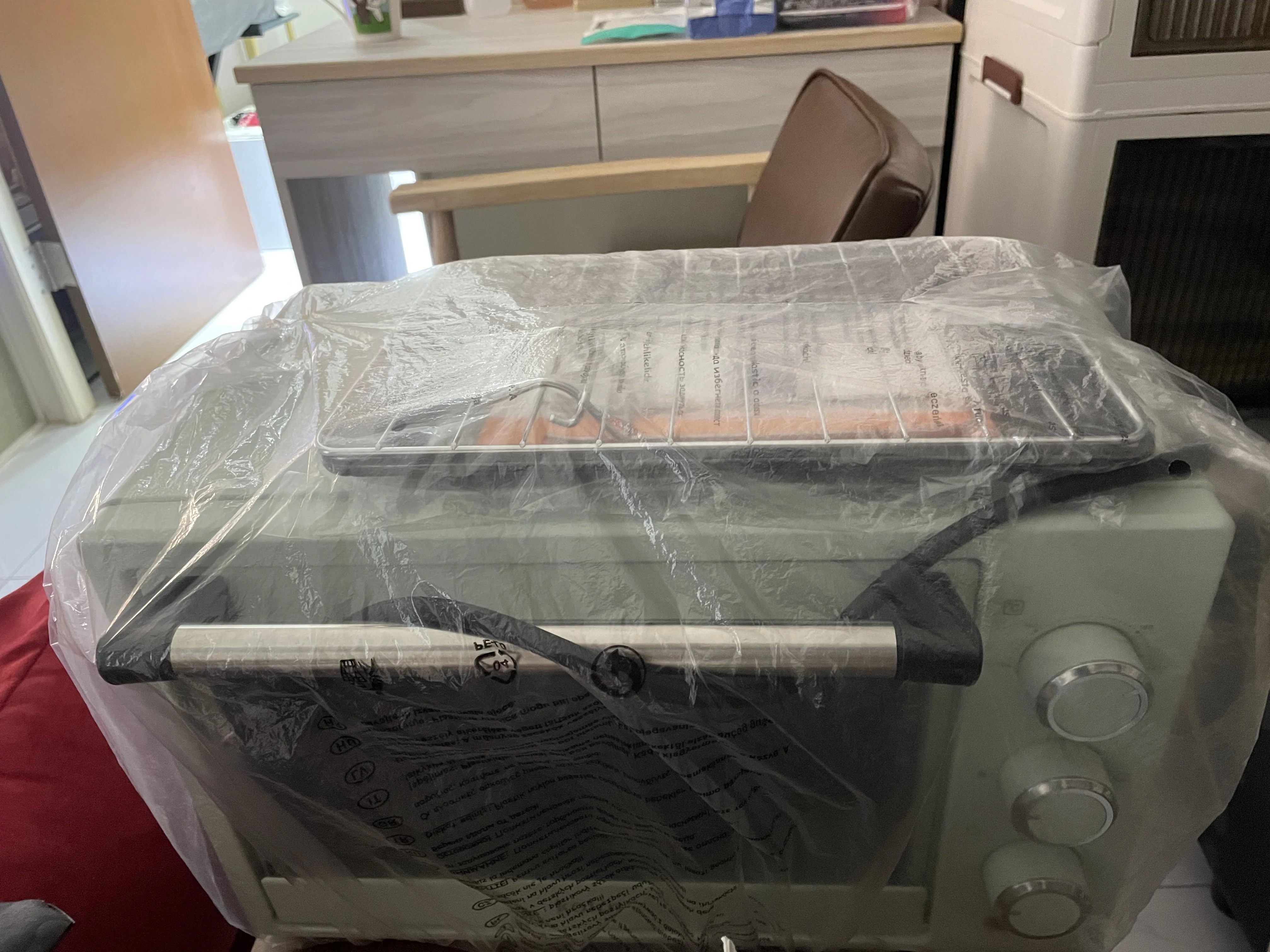 電烤箱側面